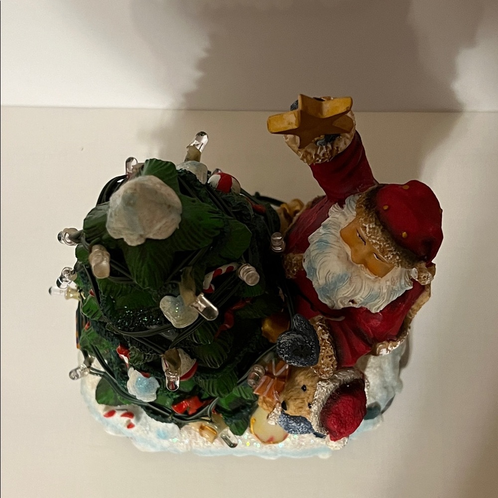 Vintage Holiday Musical LED Christmas Tree Figurine. Eight holiday songs. NWOT - Picture 14 of 14